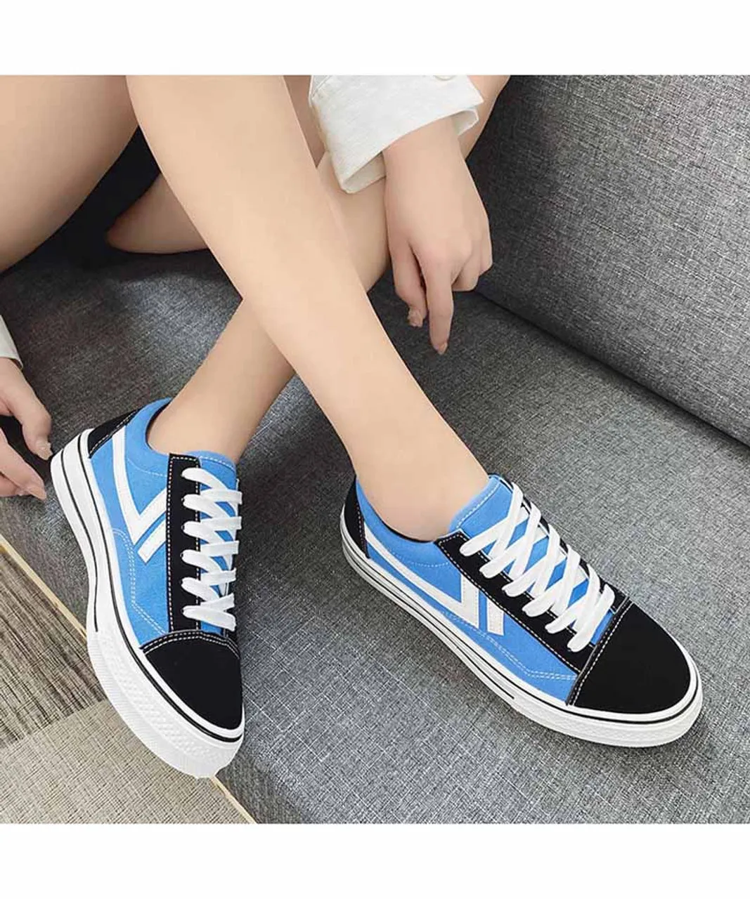 Blue canvas stripe pattern lace up shoe sneaker