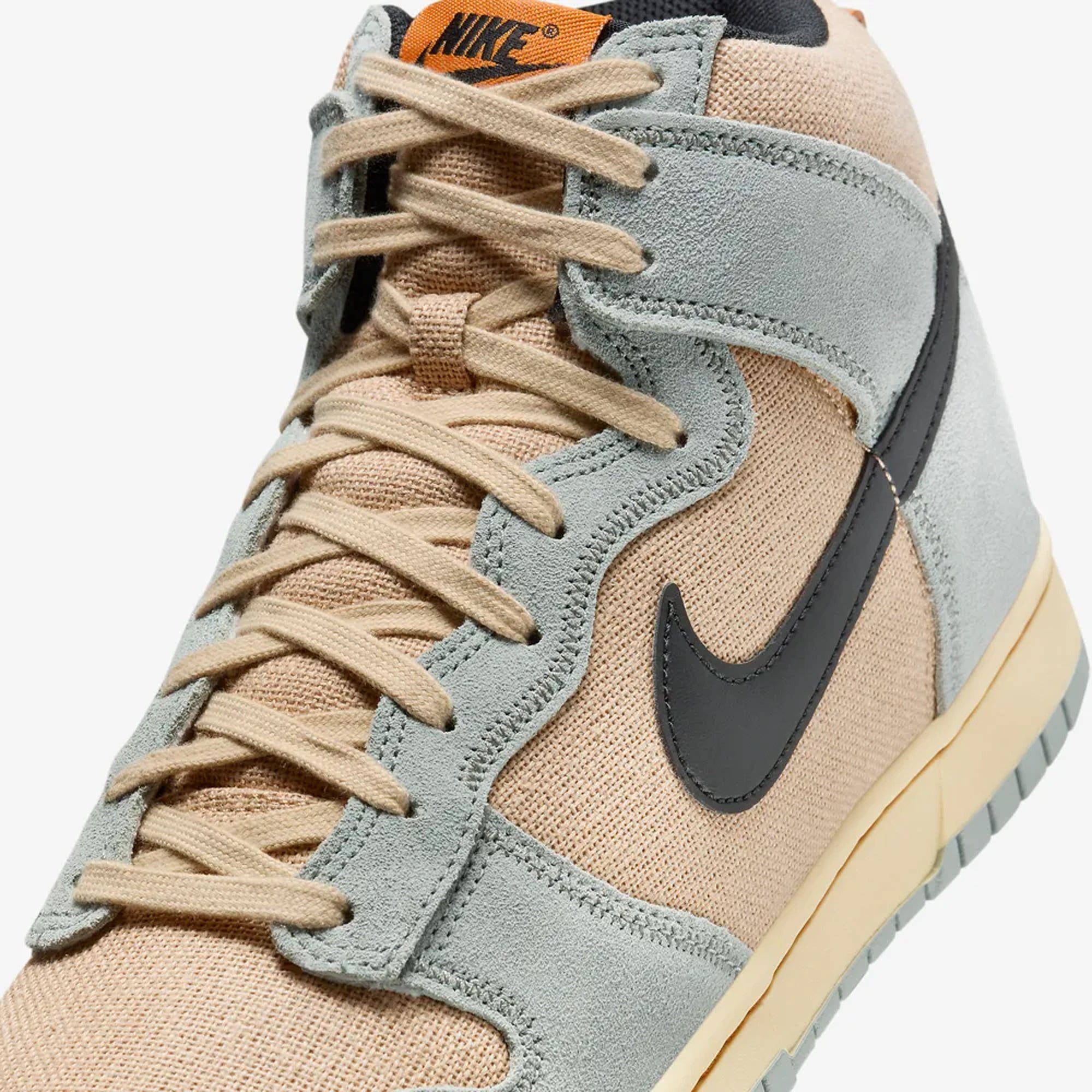 DUNK HIGH RETRO SE 'GRAIN/BLACK-LIGHT PUMICE-PALE VANILLA'