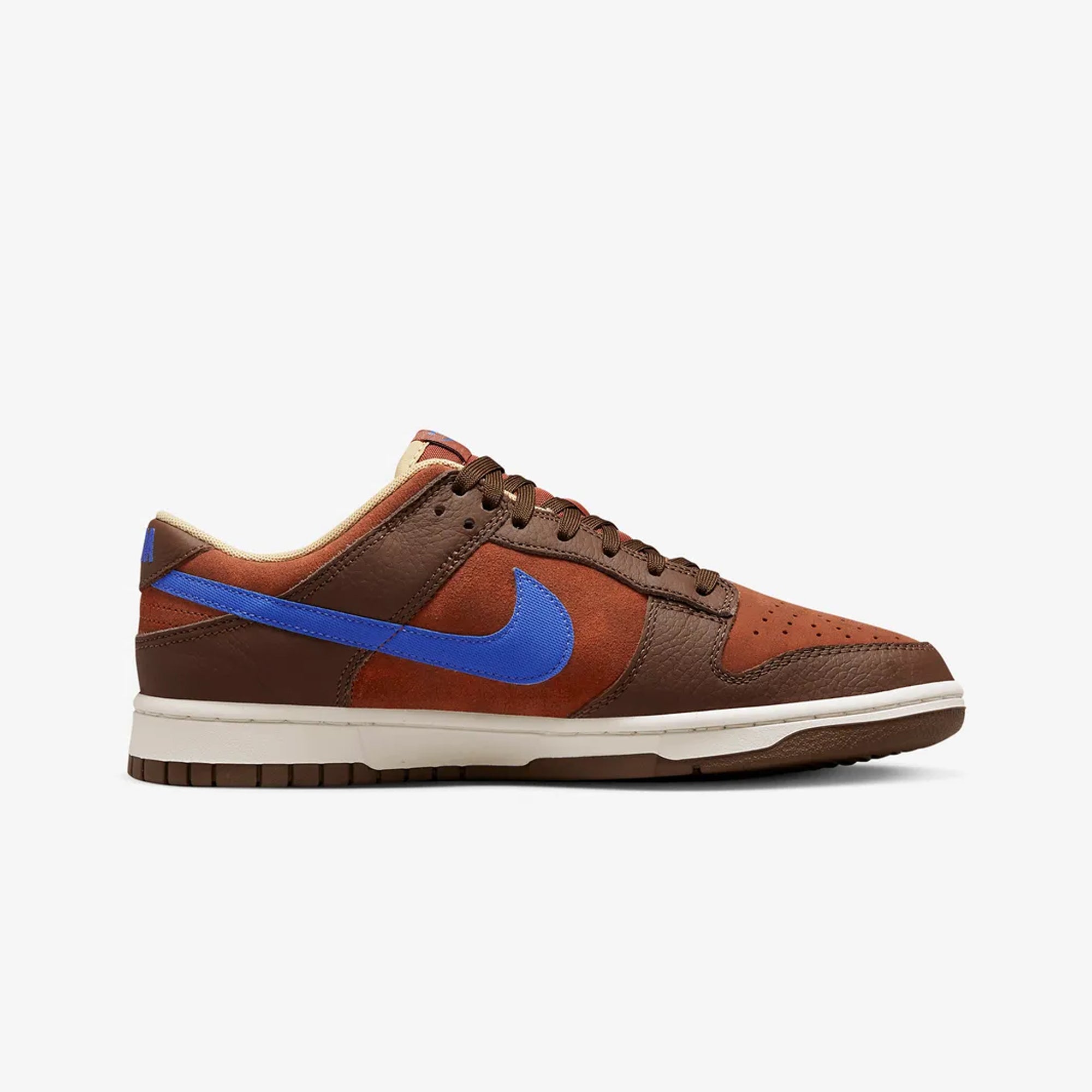 DUNK LOW RETRO PREMIUM 'CACAO WOW/COMET BLUE-MARS STONE-PHANTOM'