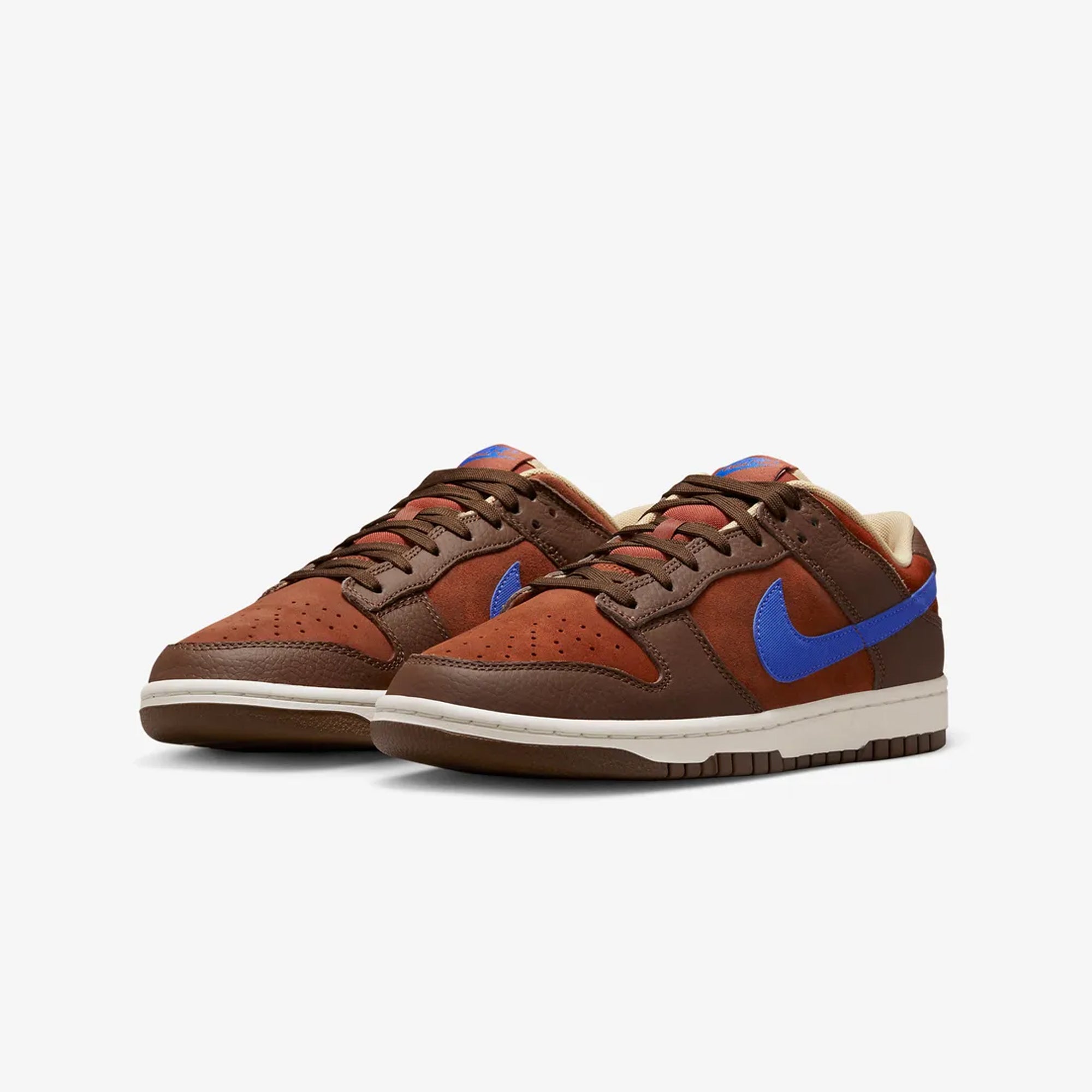 DUNK LOW RETRO PREMIUM 'CACAO WOW/COMET BLUE-MARS STONE-PHANTOM'