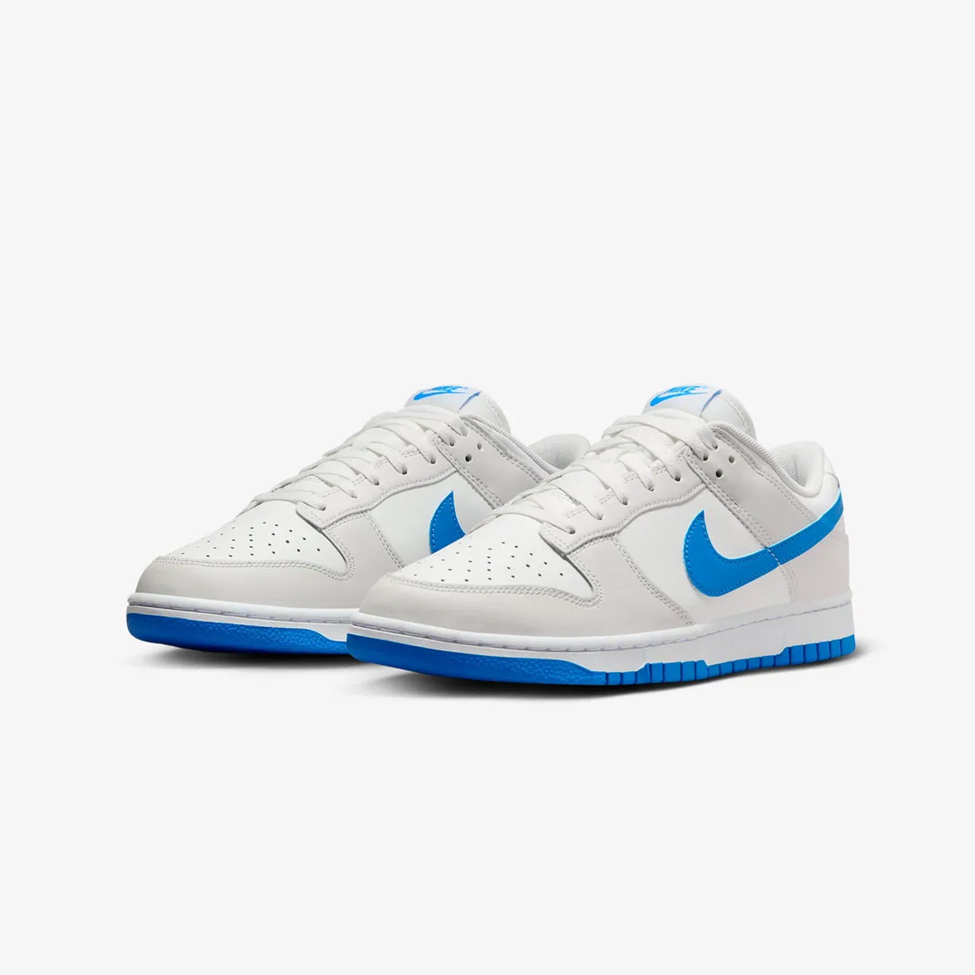 DUNK LOW RETRO 'SUMMIT WHITE/PHOTO BLUE-PLATINUM TINT'