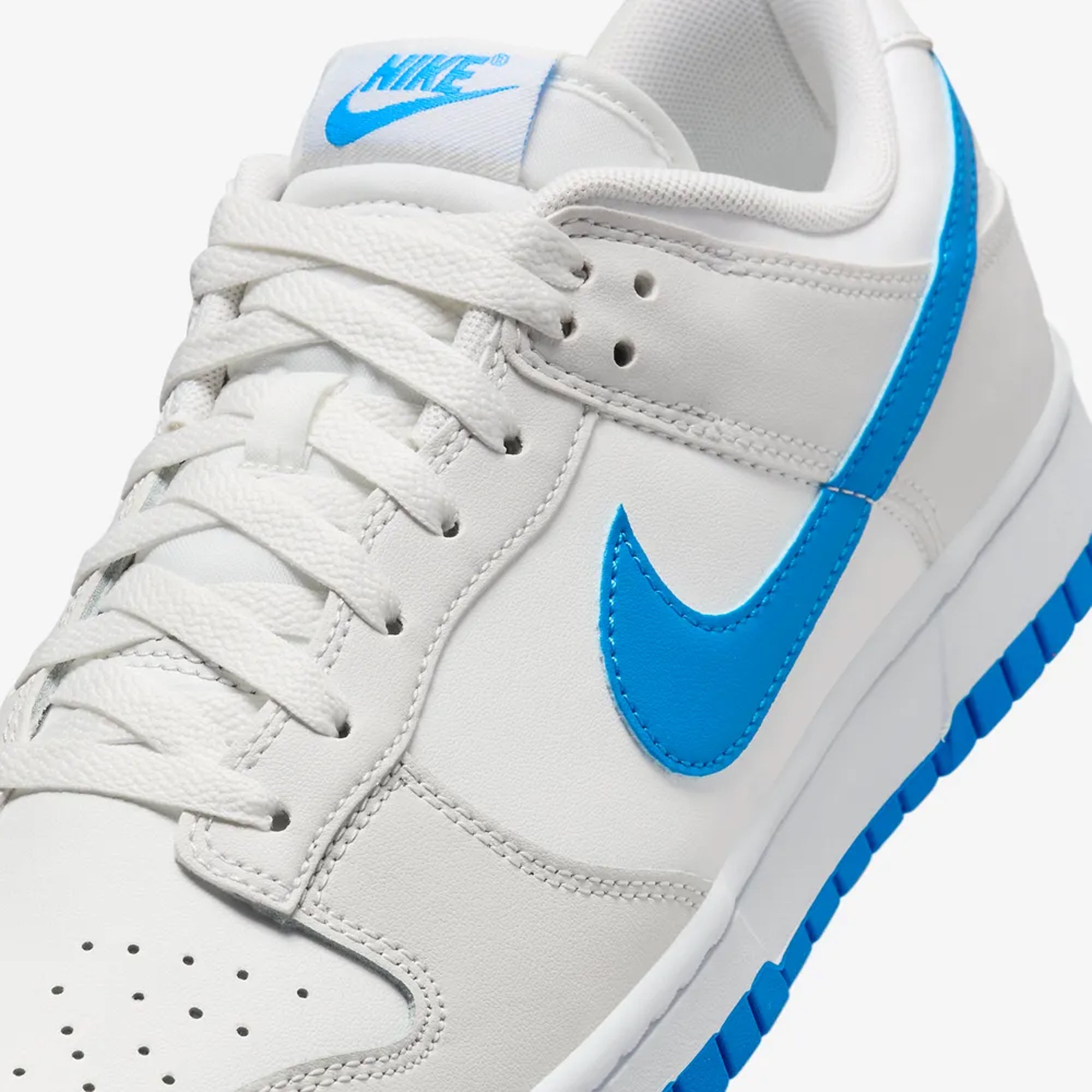 DUNK LOW RETRO 'SUMMIT WHITE/PHOTO BLUE-PLATINUM TINT'