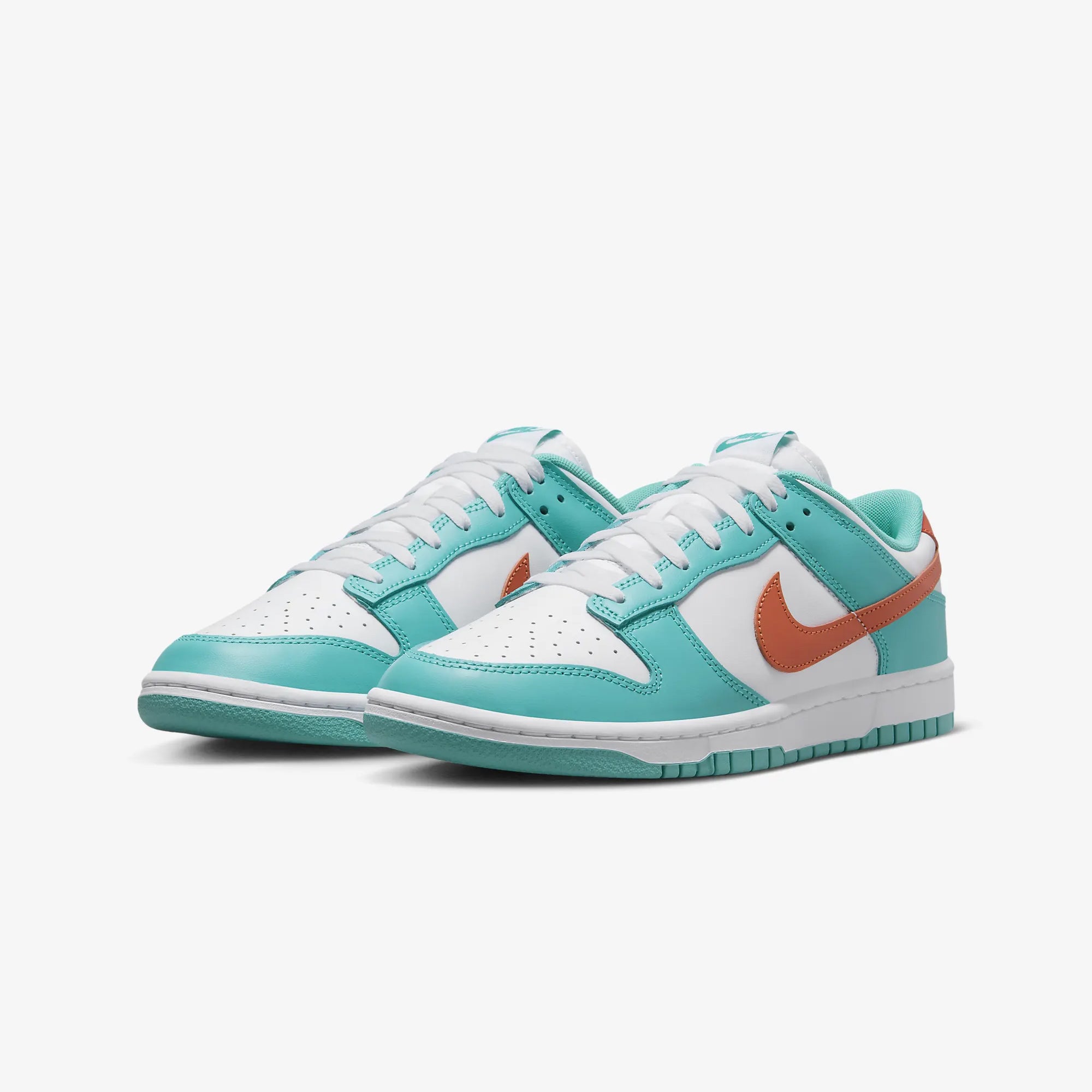 DUNK LOW RETRO 'WHITE/COSMIC CLAY-DUSTY CACTUS'