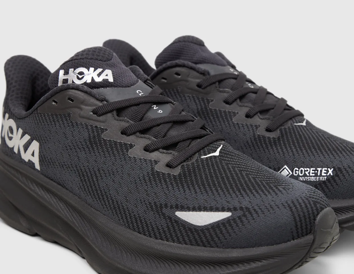 Hoka Women's Clifton 9 GORE-TEX Black / Black