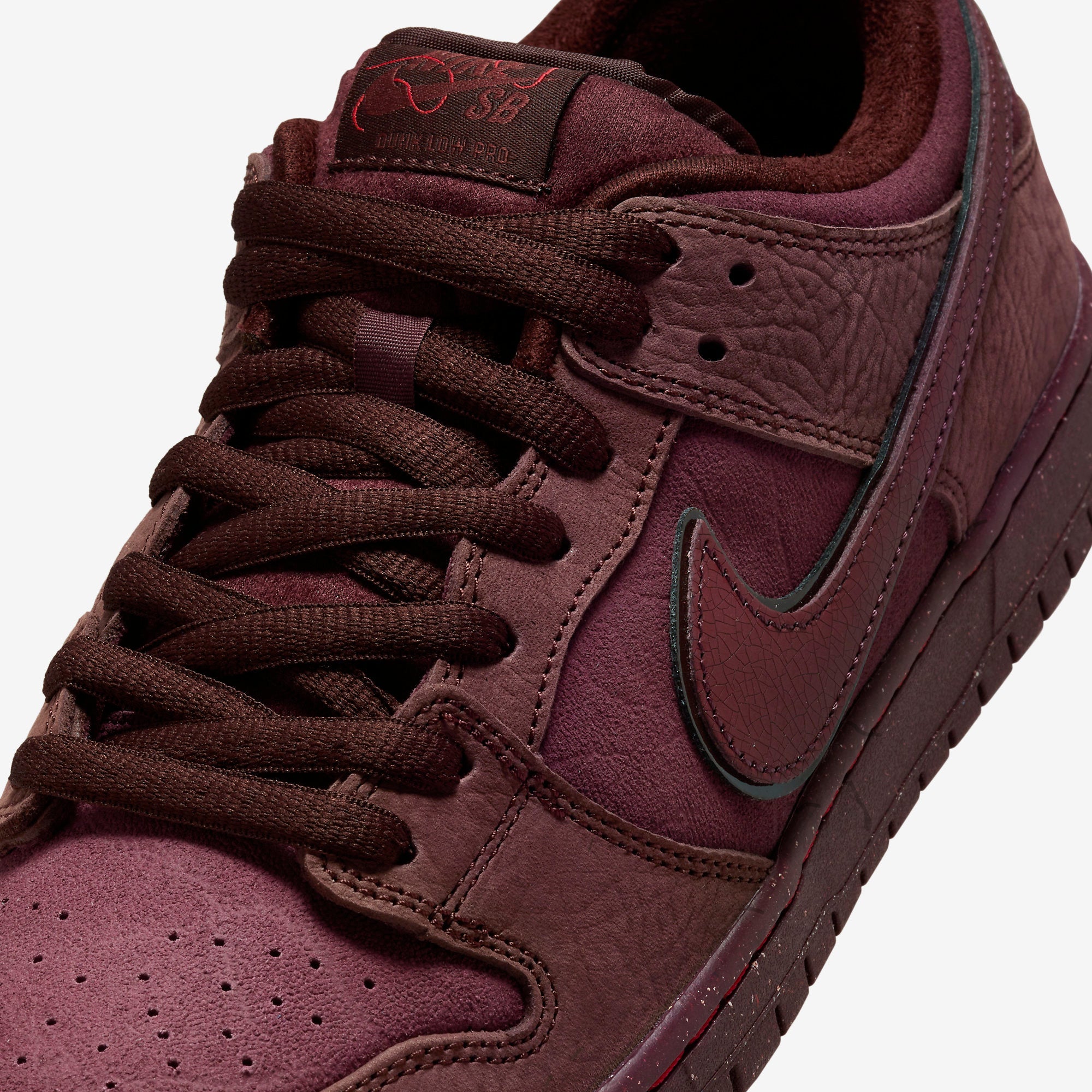 (Men's) Nike SB Dunk Low PRM 'City Of Love Burgundy Crush' (2024) FN0619-600