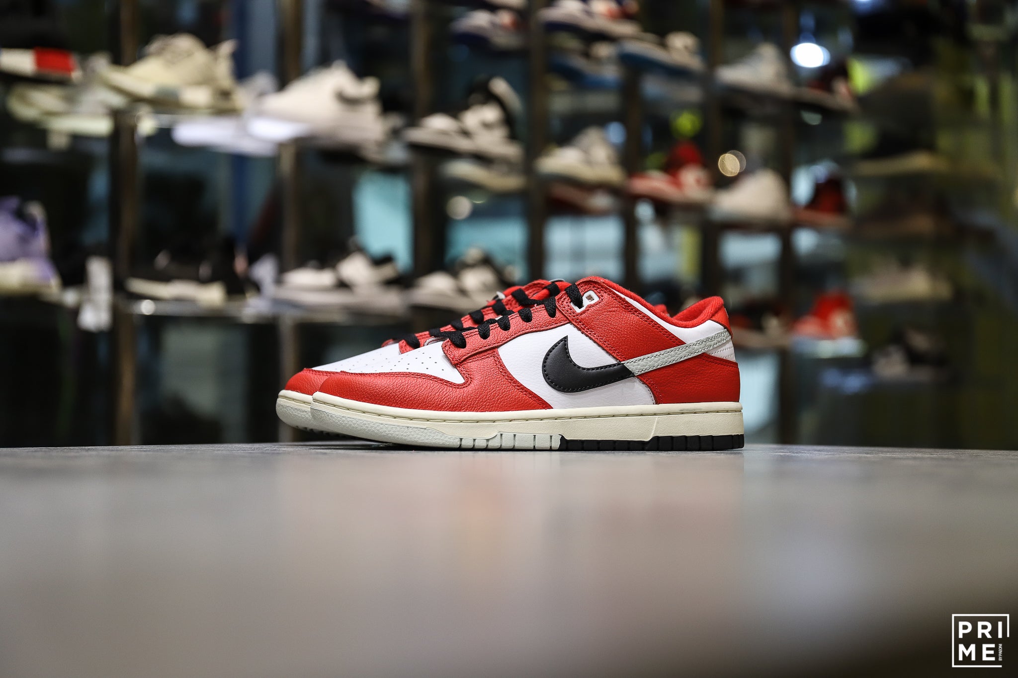 Nike Dunk Low Chicago Split (DZ2536 600)