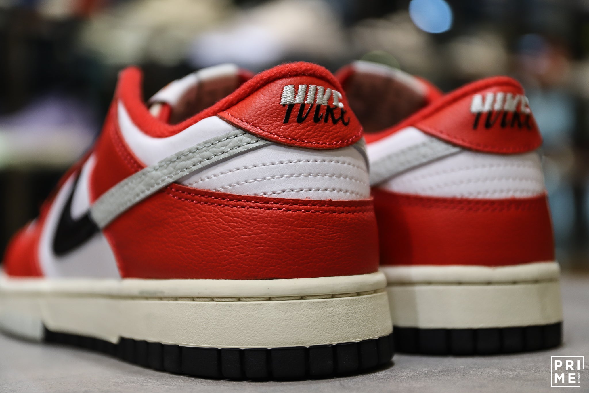 Nike Dunk Low Chicago Split (DZ2536 600)