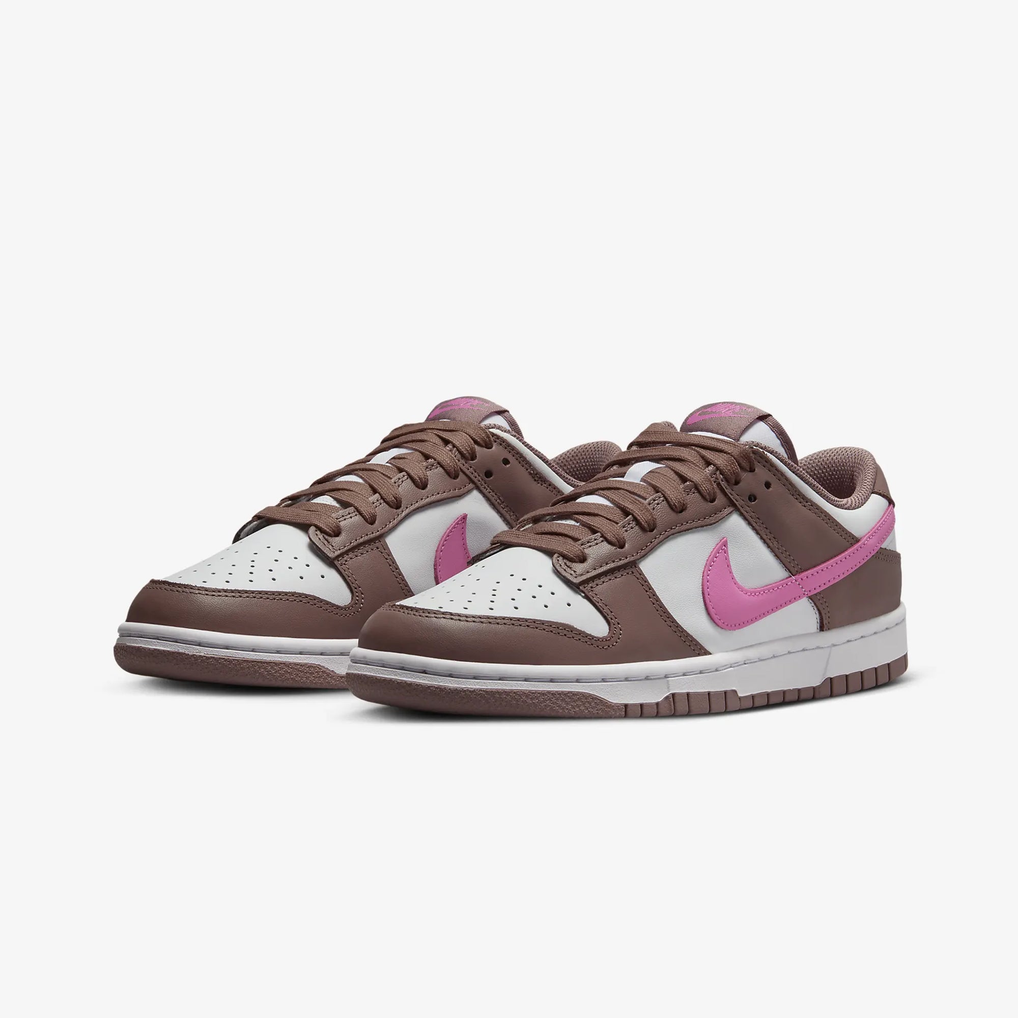 WMN'S DUNK LOW 'SMOKEY MAUVE/PLAYFUL PINK-WHITE'