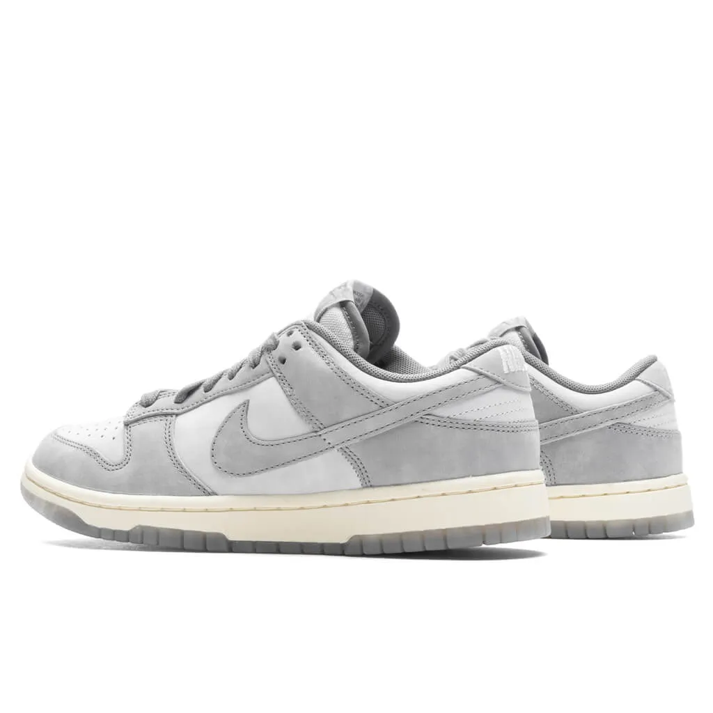 Women's Dunk Low - Cool Grey