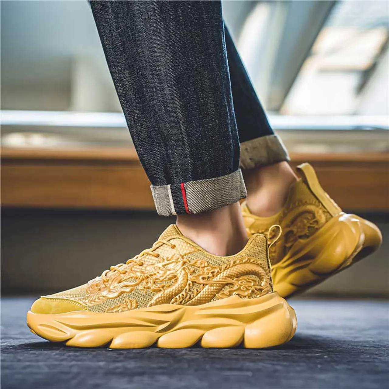 Yellow dragon pattern sport shoe sneaker