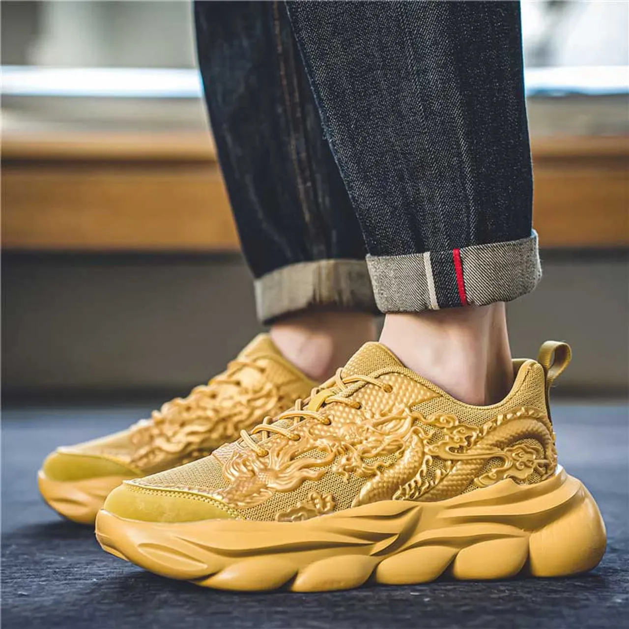 Yellow dragon pattern sport shoe sneaker